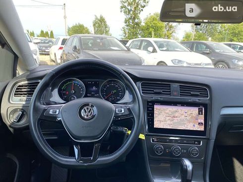 Volkswagen e-Golf 2020 - фото 25