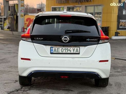 Nissan Leaf 2019 - фото 9