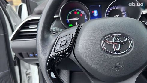 Toyota C-HR 2021 - фото 16