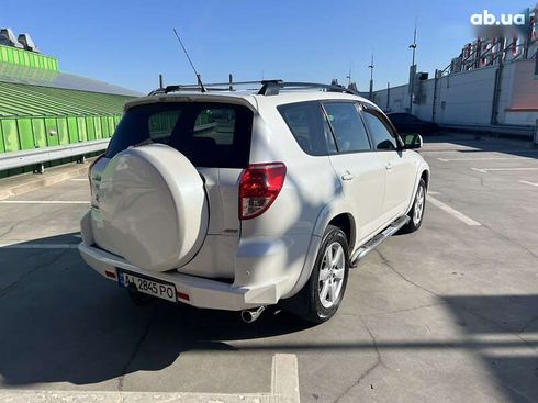 Toyota RAV4 2008 - фото 9