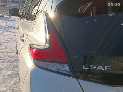 Nissan Leaf 2018 белый - фото 6