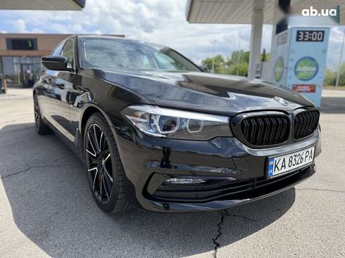 BMW 5 серия 2017 - фото 19