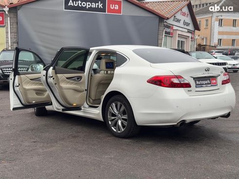 Infiniti Q70 2013 белый - фото 61