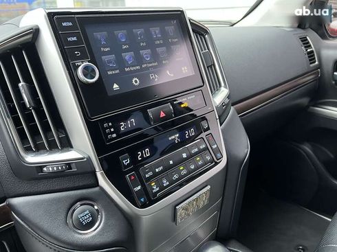 Toyota Land Cruiser 2016 - фото 17