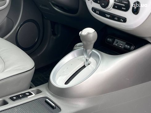 Kia Soul EV 2015 черный - фото 15