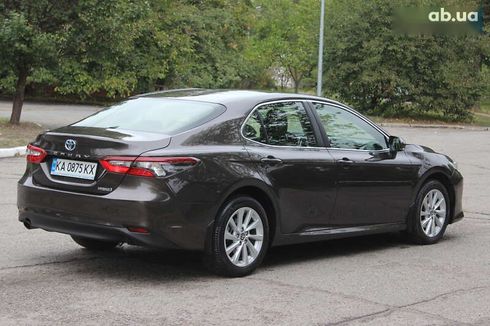 Toyota Camry 2023 - фото 12