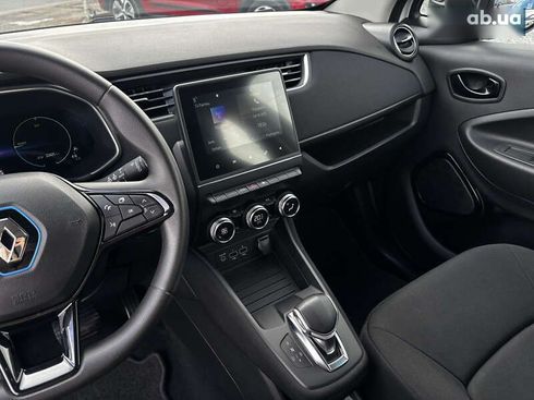 Renault Zoe 2020 - фото 23