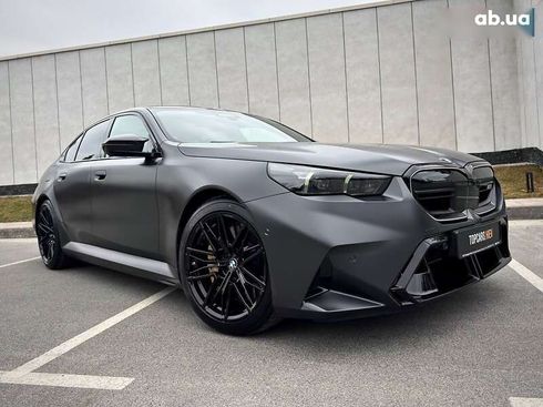 BMW M5 2025 - фото 14