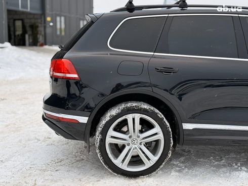 Volkswagen Touareg 2017 черный - фото 9