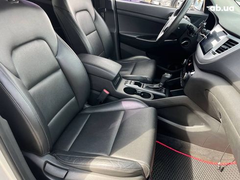 Hyundai Tucson 2016 серый - фото 9