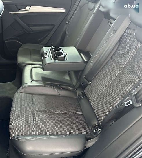 Audi Q5 2018 - фото 27