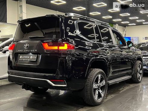 Toyota Land Cruiser 300 2021 - фото 23