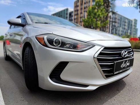 Hyundai Elantra 2016 - фото 30
