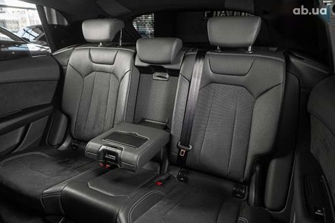 Audi Q8 2023 - фото 23