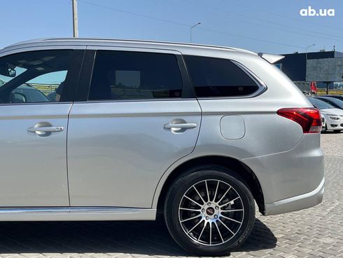 Mitsubishi Outlander 2021 серый - фото 11