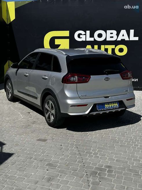Kia Niro 2017 - фото 24