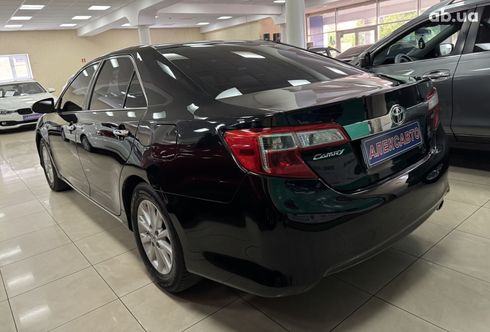 Toyota Camry 2011 черный - фото 9