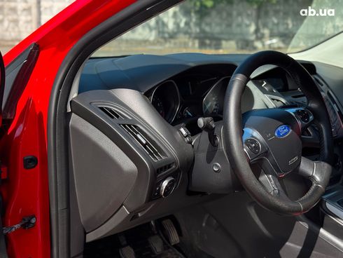 Ford Focus 2013 красный - фото 22