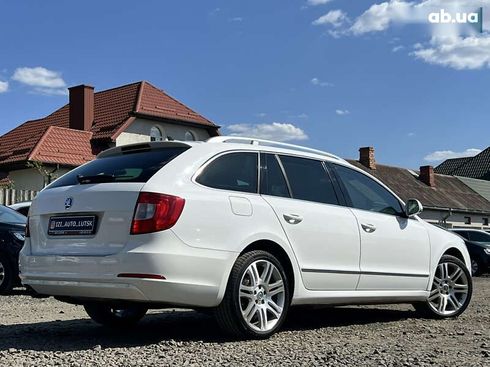 Skoda Superb 2012 - фото 8