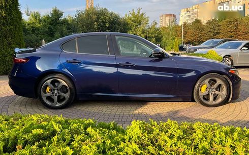 Alfa Romeo Giulia 2017 - фото 8