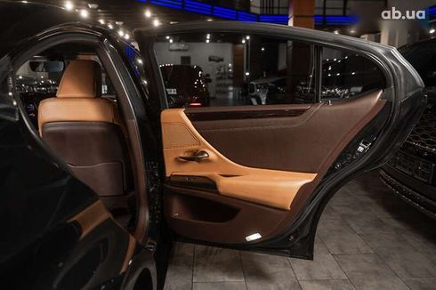 Lexus ES 2019 - фото 13