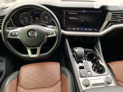 Volkswagen Touareg 2018 - фото 23