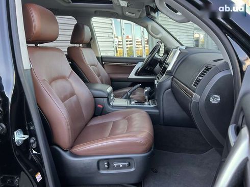 Toyota Land Cruiser 2019 - фото 30