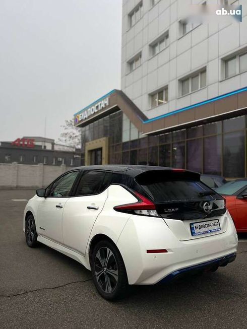 Nissan Leaf 2019 - фото 13