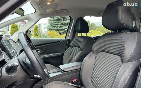 Renault Scenic 2018 - фото 9