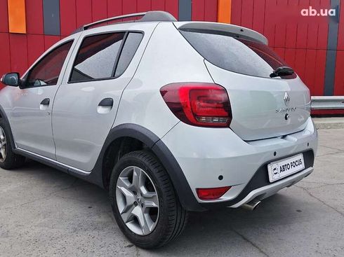 Renault Sandero 2021 - фото 6