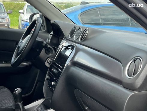 Suzuki Vitara 2019 серый - фото 7