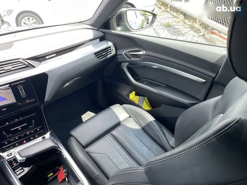 Audi E-Tron 2022 - фото 16
