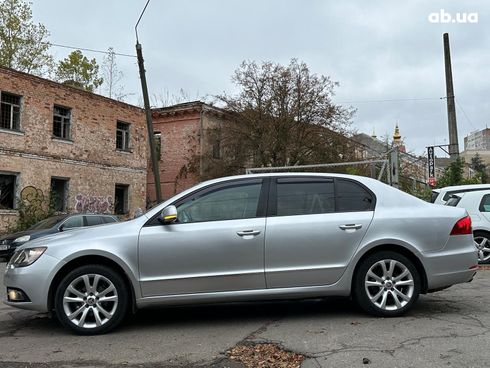 Skoda Superb 2014 серый - фото 15