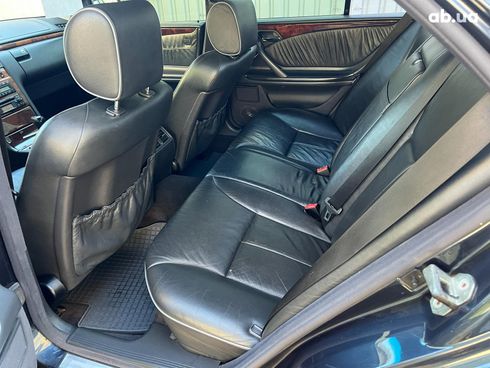 Mercedes-Benz E-Класс 2002 черный - фото 20