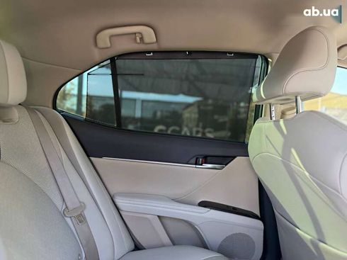 Toyota Camry 2021 - фото 21