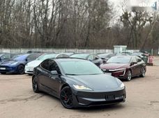 Продаж вживаних Tesla Model 3 в Київській області - купити на Автобазарі