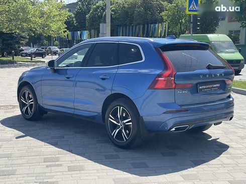Volvo XC60 2018 - фото 11