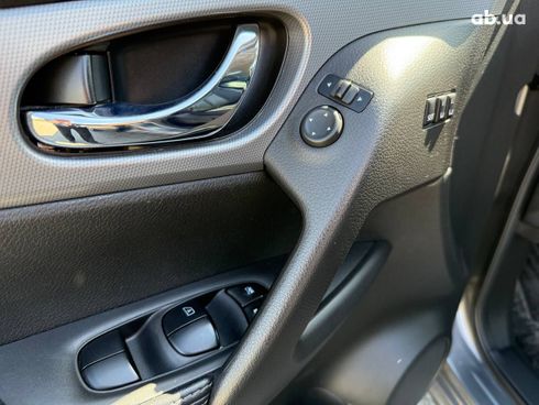 Nissan Rogue 2020 серый - фото 15