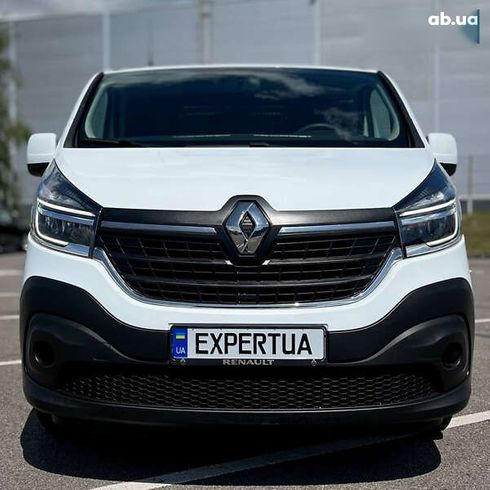 Renault Trafic 2021 - фото 8