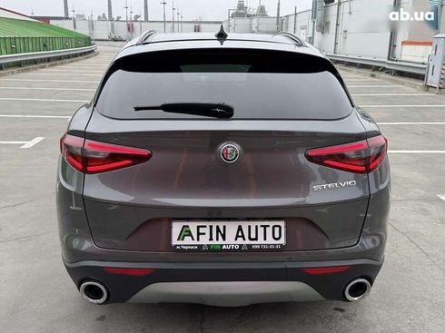 Alfa Romeo Stelvio 2021 - фото 14