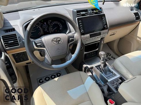 Toyota Land Cruiser Prado 2021 - фото 30