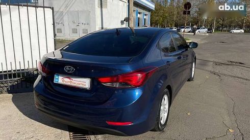 Hyundai Elantra 2015 - фото 6