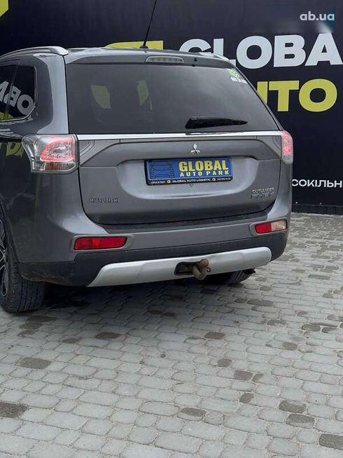 Mitsubishi Outlander 2015 - фото 22