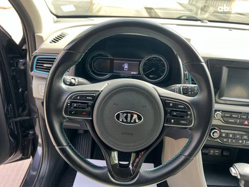 Kia Niro 2018 серый - фото 5