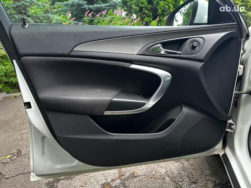 Opel Insignia 2013 белый - фото 9