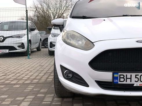 Ford Fiesta 2015 - фото 9