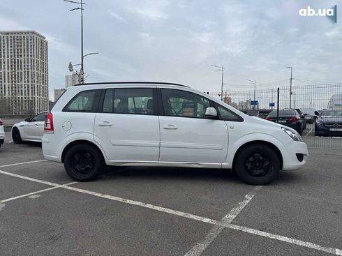 Opel Zafira 2013 - фото 3