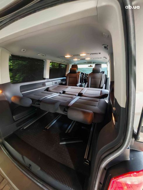 Volkswagen Multivan 2018 бежевый - фото 13