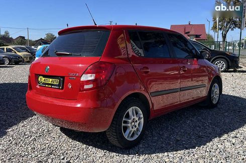 Skoda Fabia 2012 - фото 6