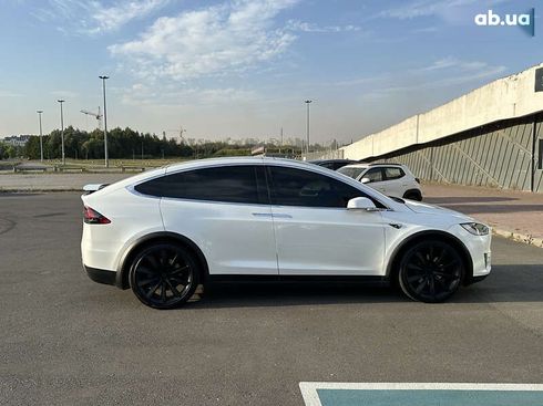 Tesla Model X 2019 - фото 8